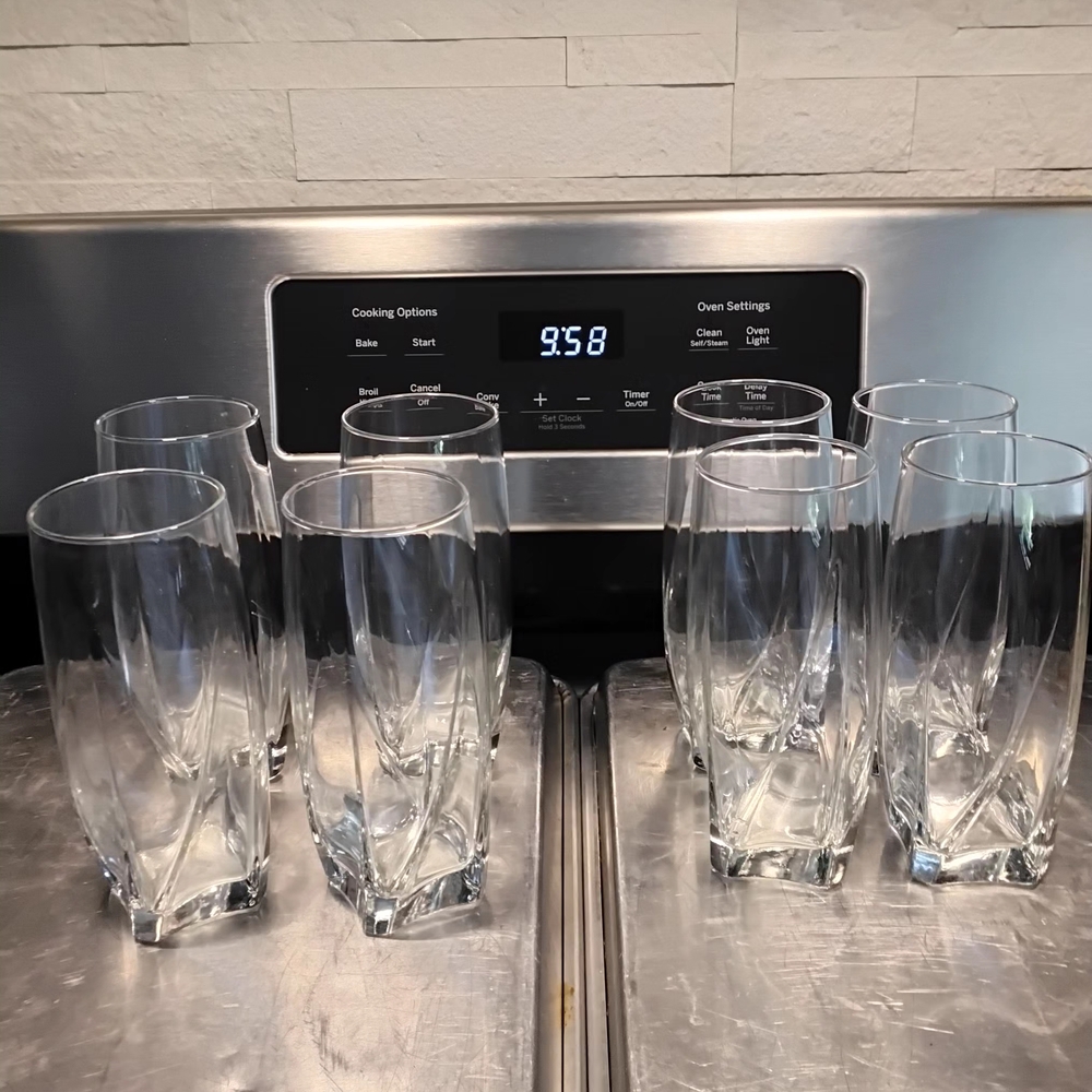 Elegant Clear Glass Tumbler Set